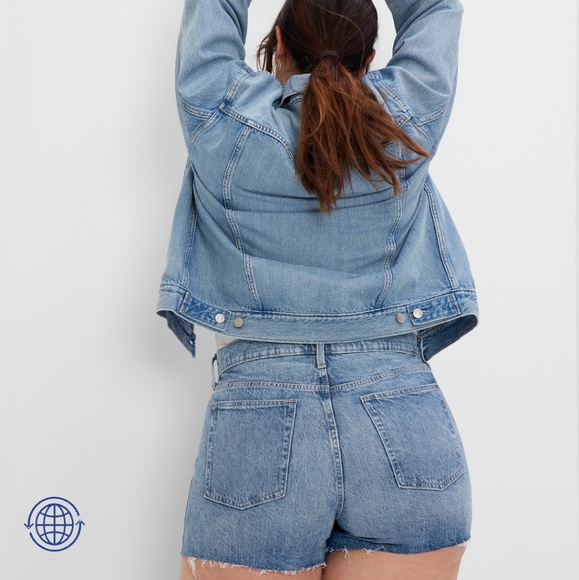 Gap 3.5" High Rise Stretch Denim Shorts - Picture 2 of 9